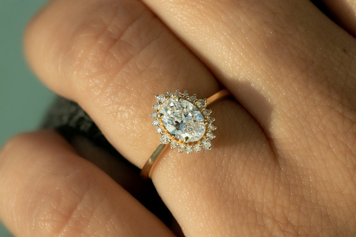 0.96 CT Oval CVD Diamond Halo Solitaire Engagement Ring