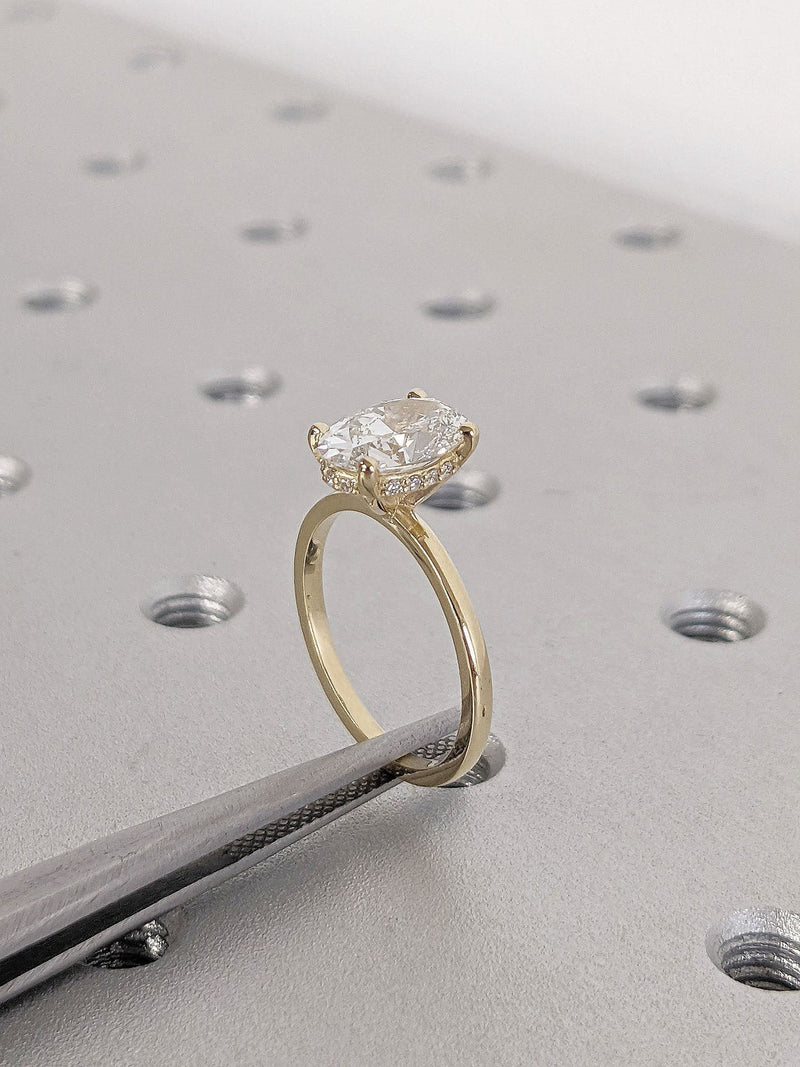 1.50 CT Oval CVD Diamond Solitaire Engagement Ring