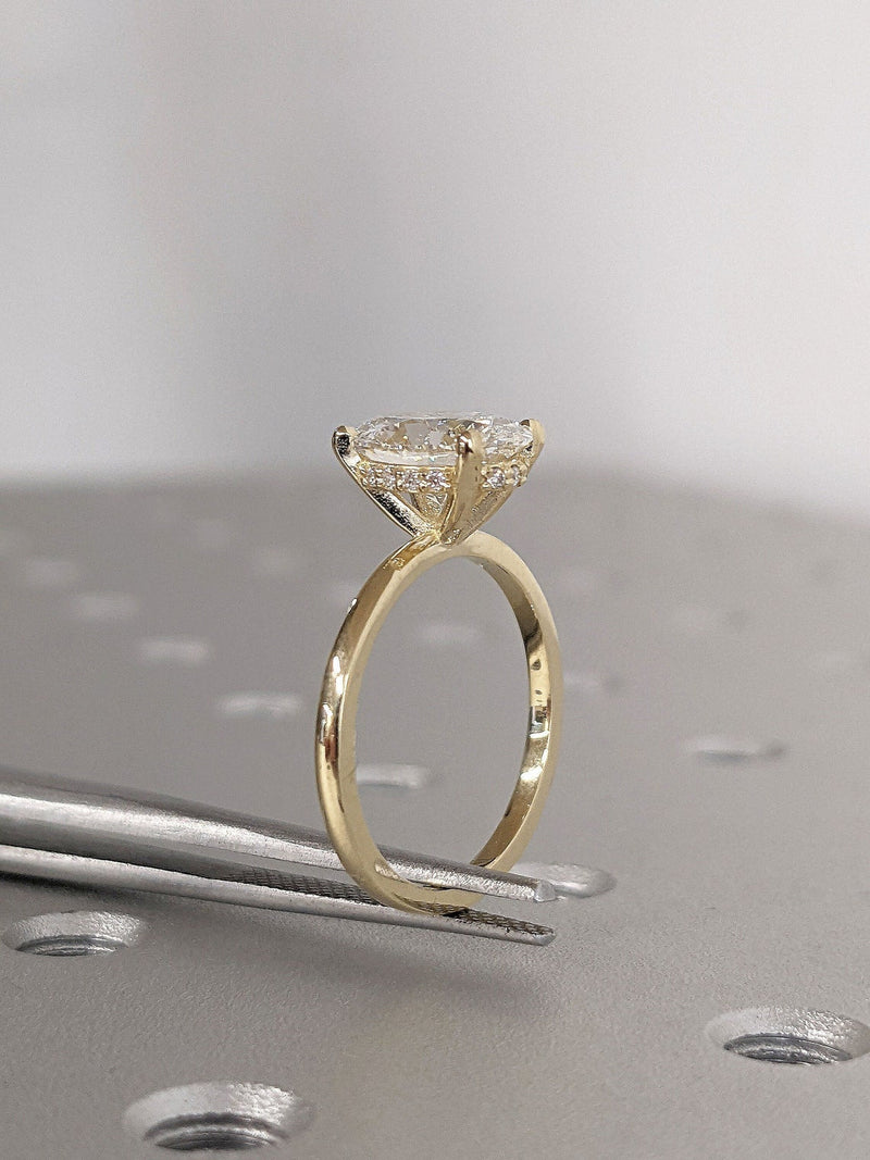 1.50 CT Oval CVD Diamond Solitaire Engagement Ring