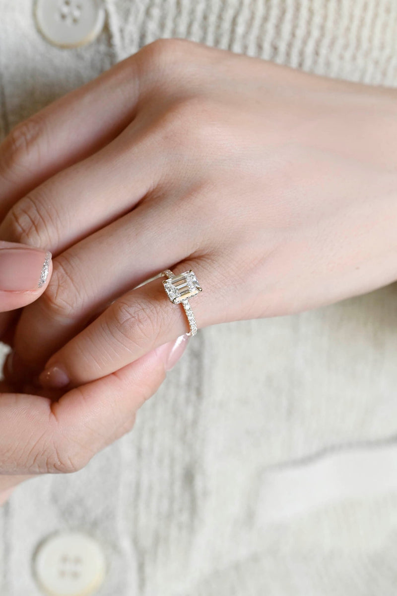 1.0-3.0 CT Emerald CVD Diamond Hidden Halo Pave Setting Engagement Ring