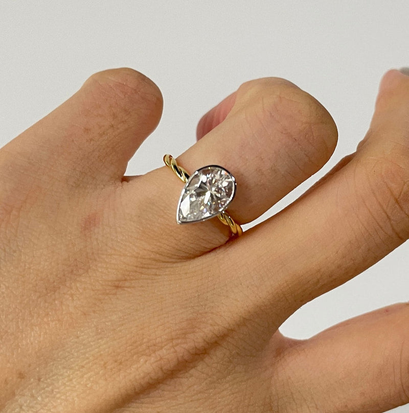 1.0-3.0 CT Pear CVD Diamond Bezel Twisted  Setting Engagement Ring