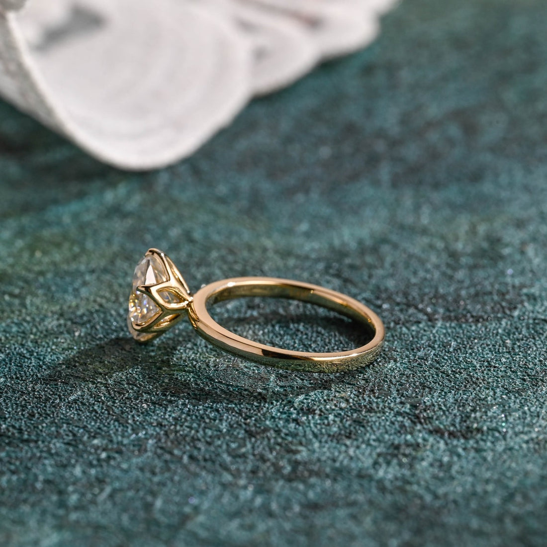1.0-3.0 CT Oval Cut CVD Diamond Solitaire Engagement Ring
