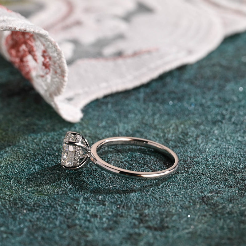 1.0-3.0 CT Oval Cut CVD Diamond Solitaire Engagement Ring