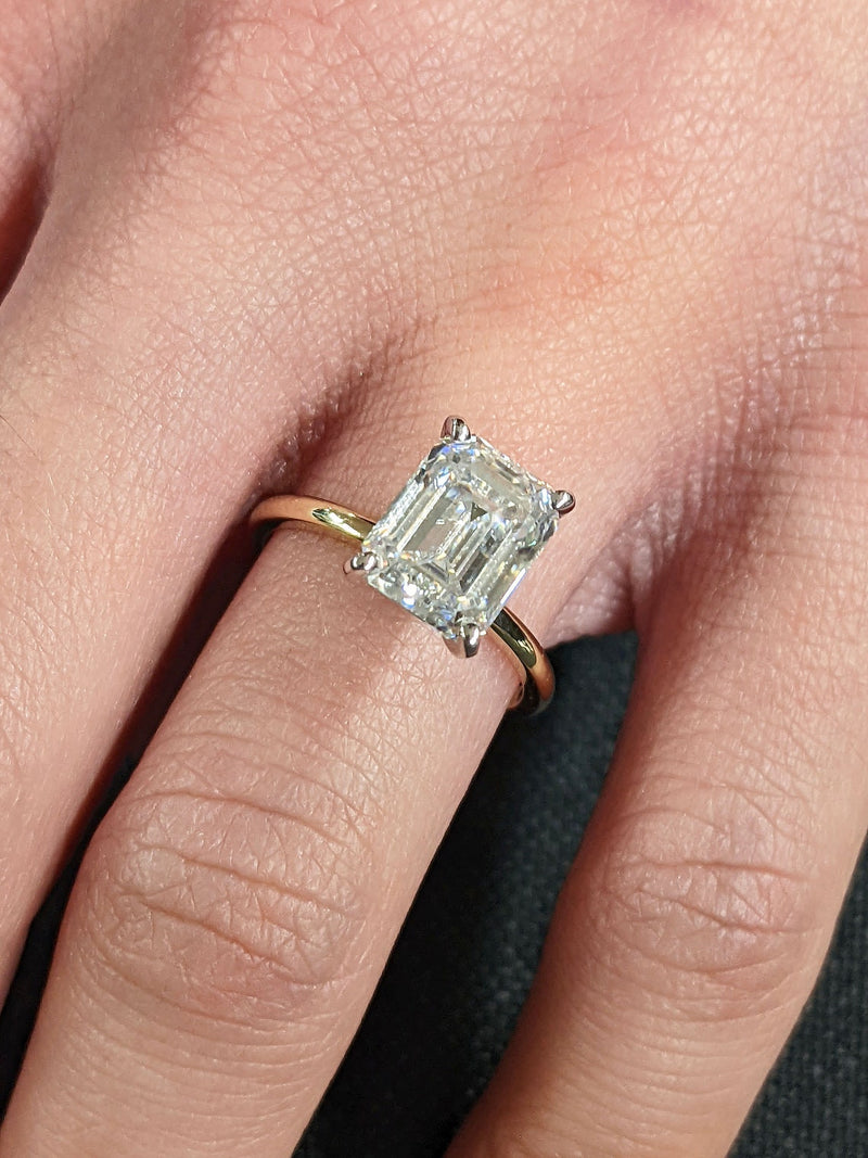 1.50 - 3.50 CT Emerald  CVD Diamond Solitaire Engagement Ring