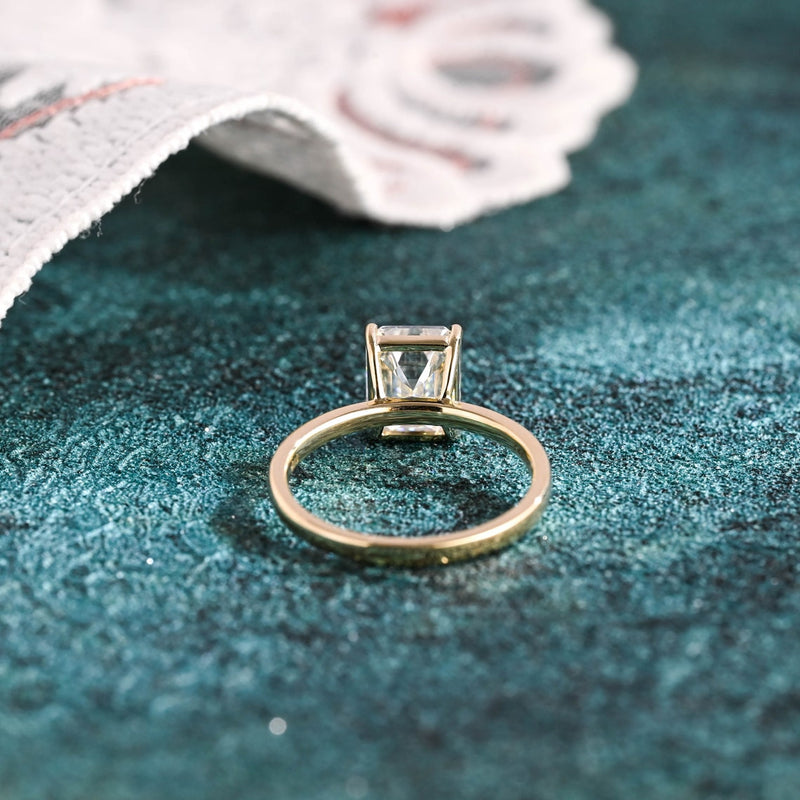 1.0 - 3.0 CT Emerald CVD Diamond Solitaire Engagement Ring