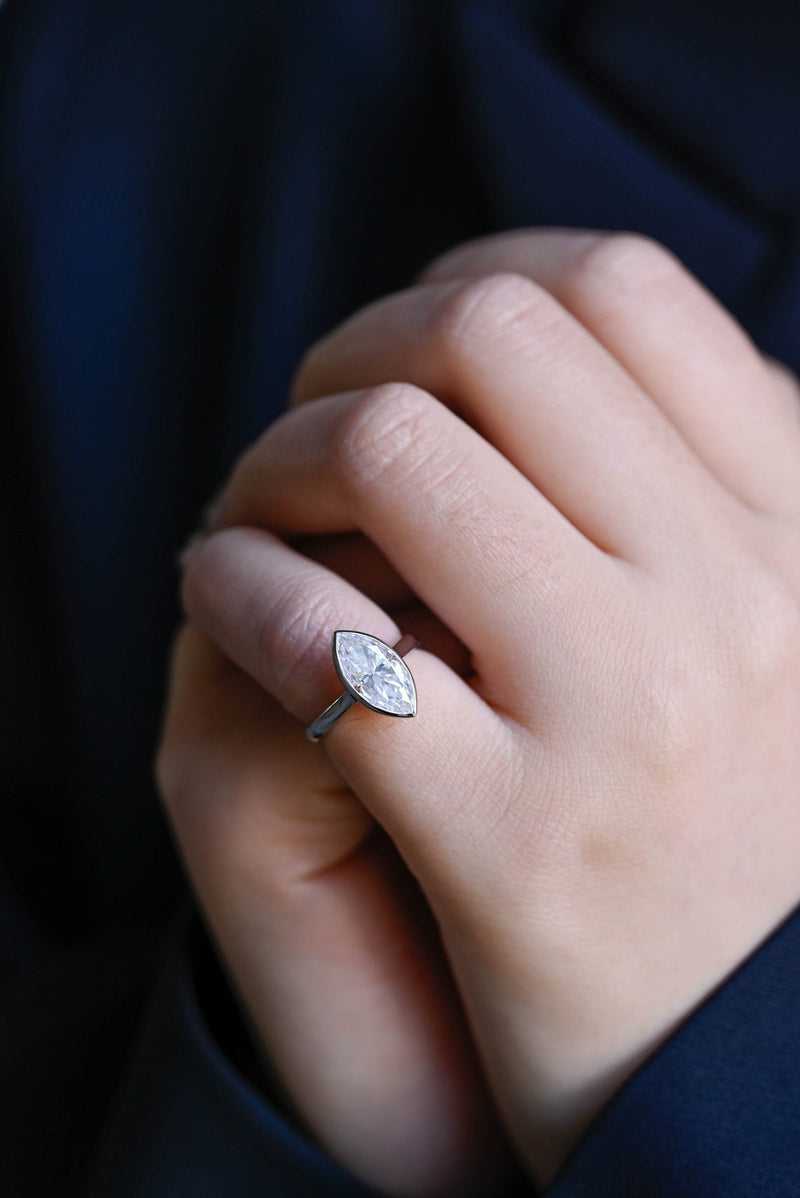 1.0-3.0 CT Oval Cut CVD Diamond Cluster Engagement Ring