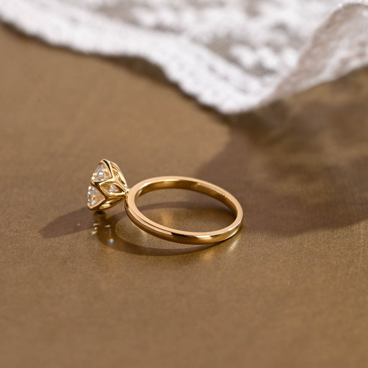1.0 - 3.0 CT Round CVD Diamond  Solitaire Engagement Ring