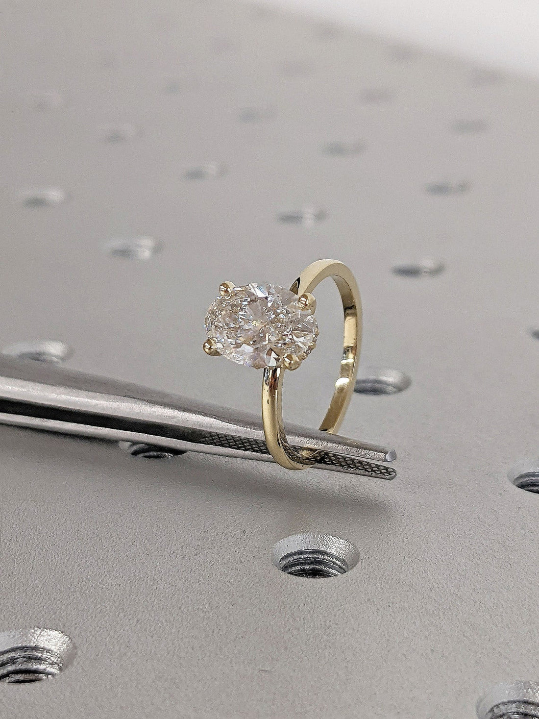 1.50 CT Oval CVD Diamond Solitaire Engagement Ring