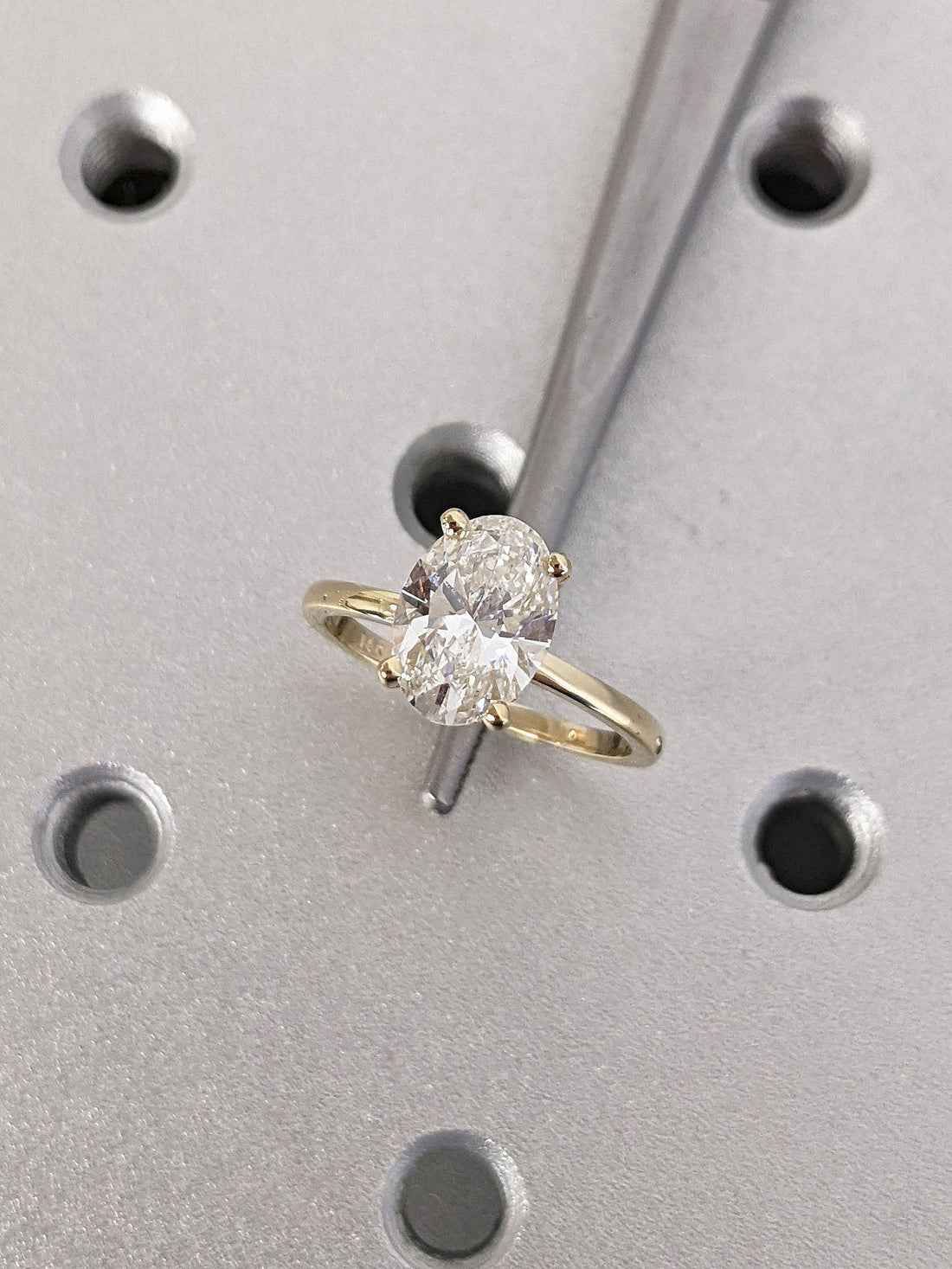 1.50 CT Oval CVD Diamond Solitaire Engagement Ring