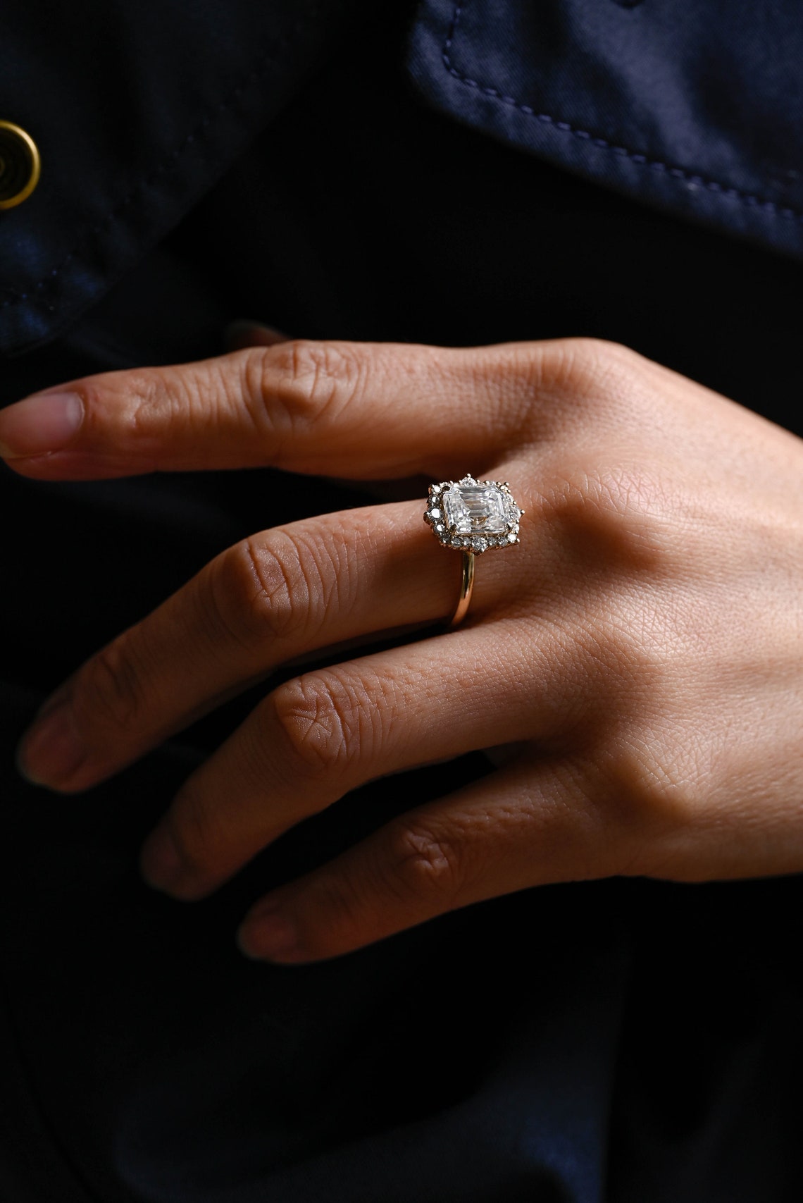 1.0 CT-3.0 CT Emerald CVD Diamond Halo Setting Engagement Ring