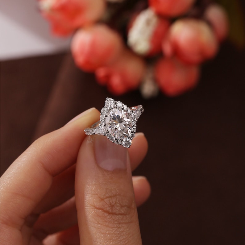 1.50 - 4.5 CT Oval CVD Diamond Halo Pave Setting Engagement Ring