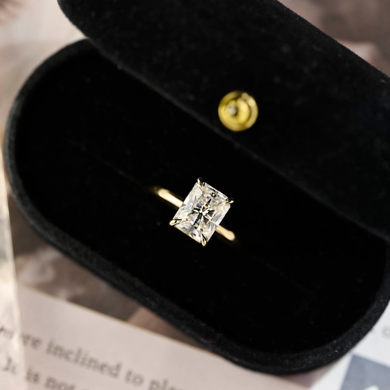 1.0-3.0 CT Radiant CVD Diamond Solitaire Engagement Ring