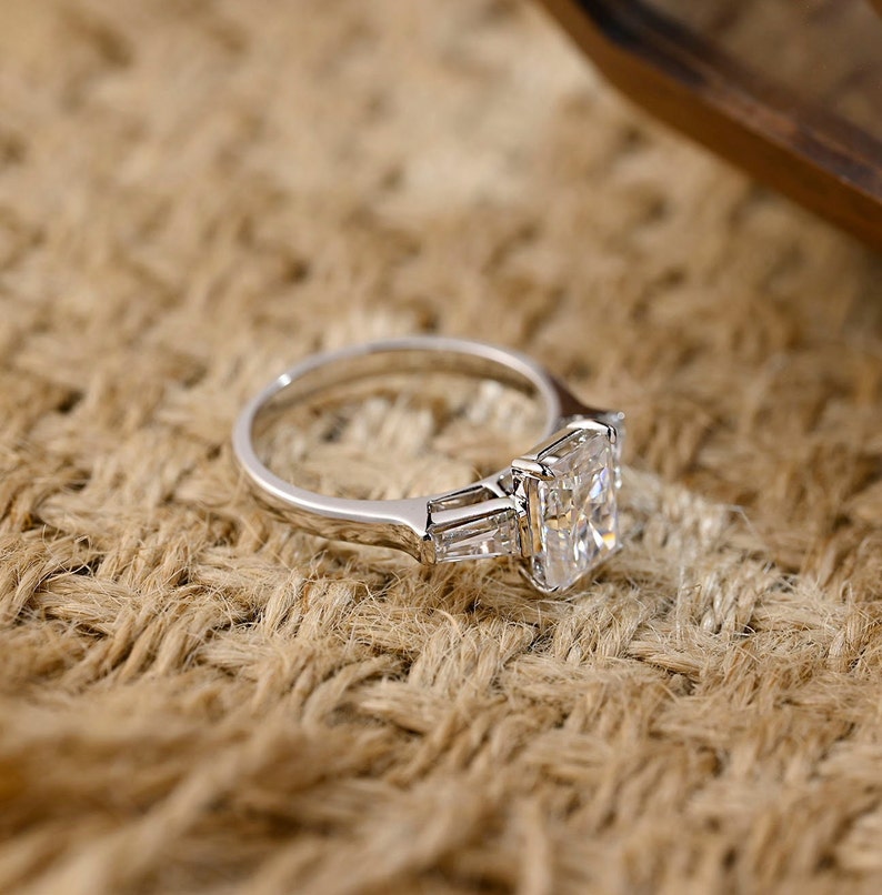 1.0 - 3.0 CT Radiant F/VS1 CVD Diamond Three Stone Style Engagement Ring