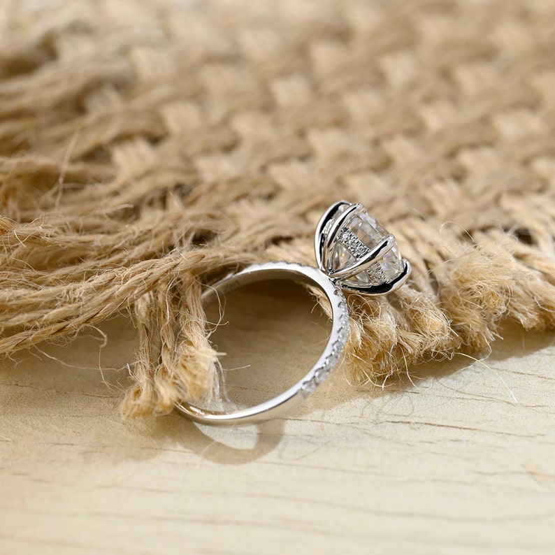 1.0-3.0 CT Round  CVD Diamond Hidden Halo Pave Setting Engagement Ring