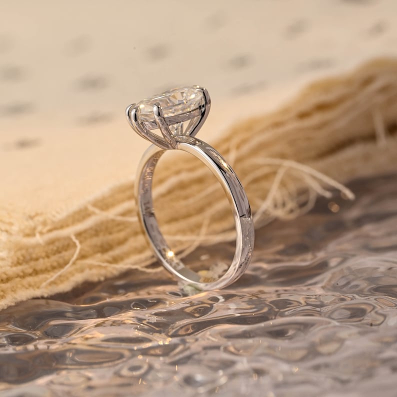 1.0-3.0 CT Oval CVD Diamond Solitaire Engagement Ring