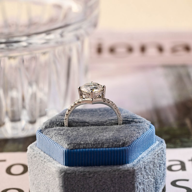 1.0-3.0 CT Round CVD Diamond Pave Setting Engagement Ring
