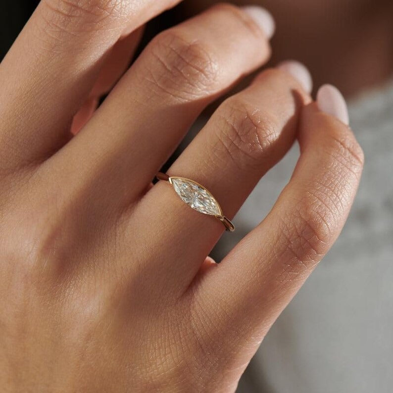 1.0CT-2.0CT East West Marquise Cut Moissanite Diamond Engagement Ring