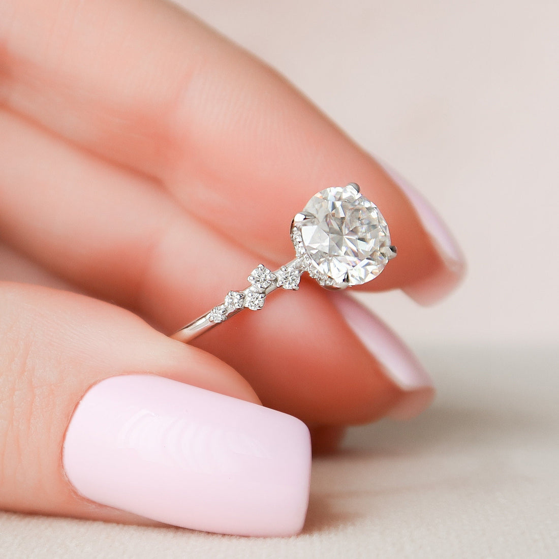2.0CT Round Brilliant Cut Moissanite Cluster Diamond Engagement Ring