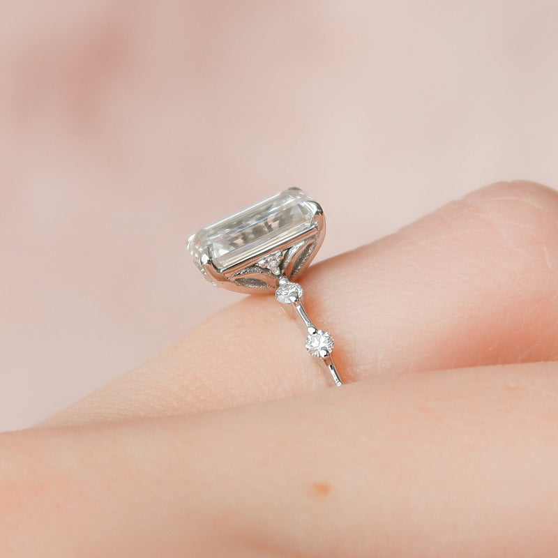 2.50CT Emerald Moissanite Solitaire Dainty Style Diamond Engagement Ring