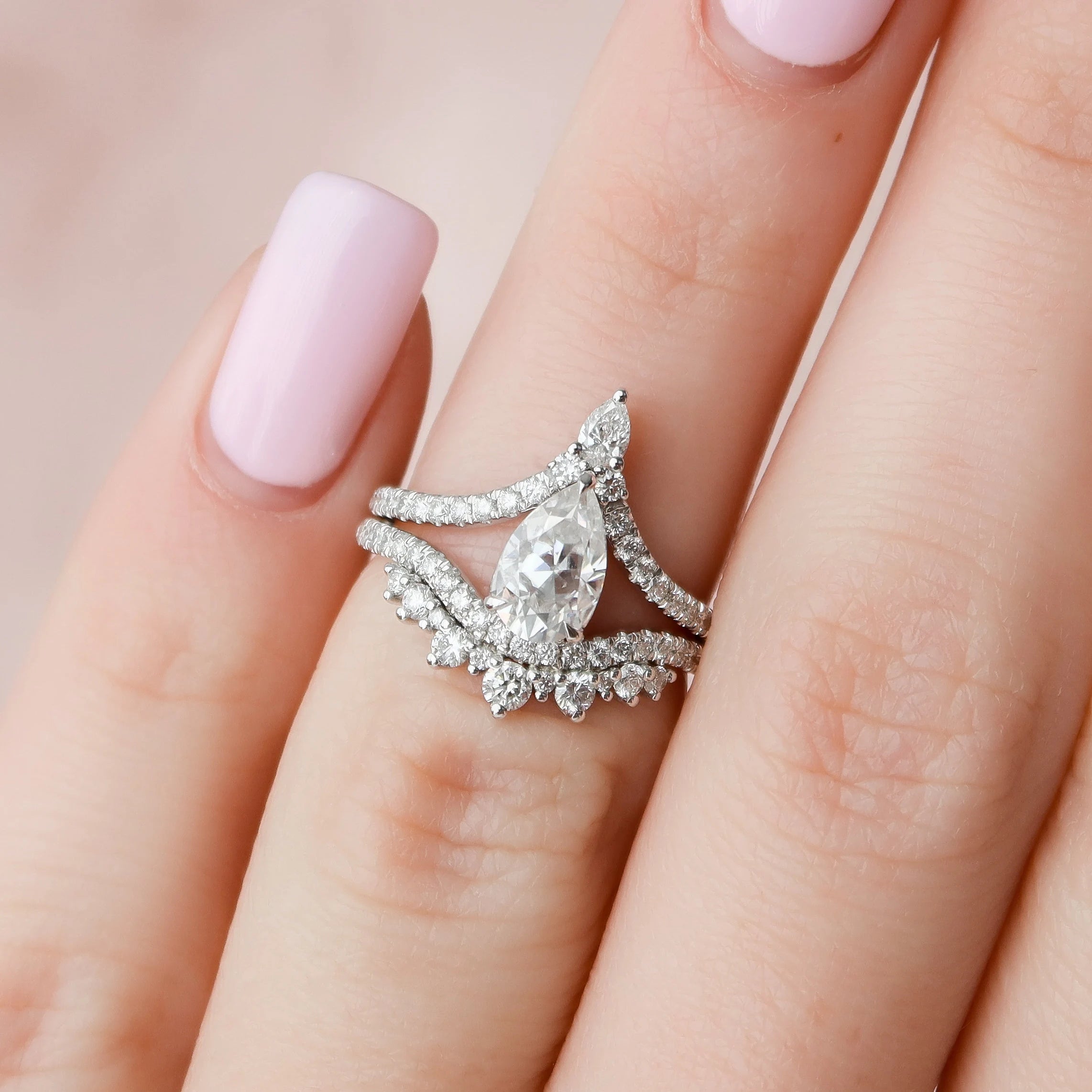 1.0CT Pear Cut Moissanite Halo Bridal Engagement Ring Set