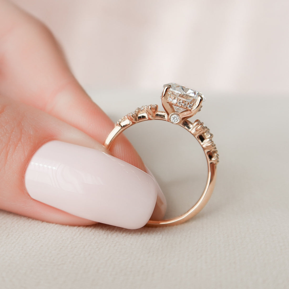 2.0CT Round Brilliant Cut Moissanite Cluster Diamond Engagement Ring