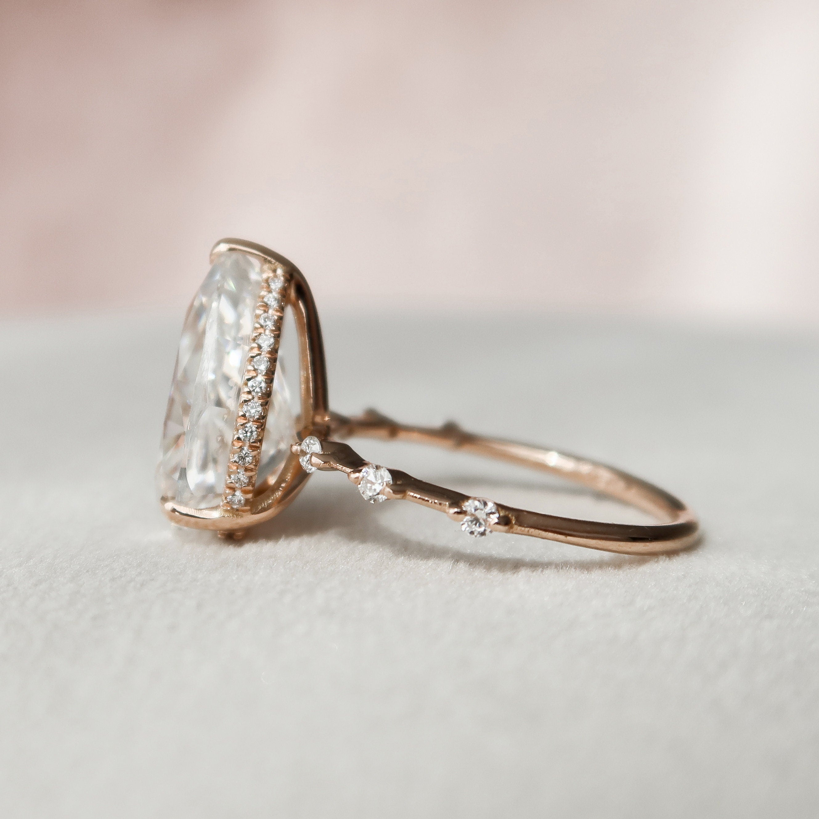 4.0CT Pear Moissanite Hidden Halo Dainty Style Engagement Ring