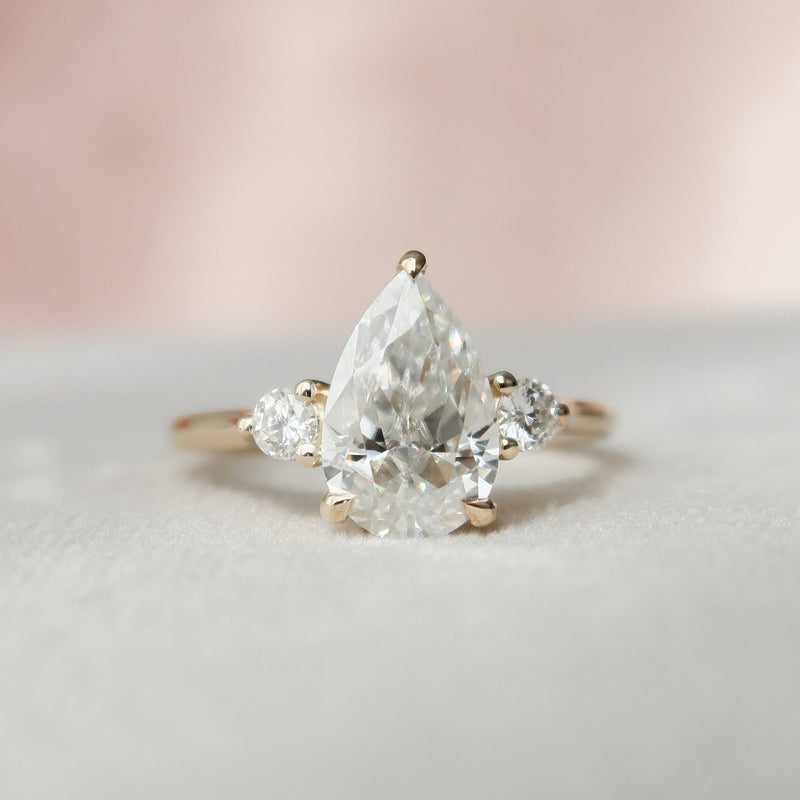 2.0CT Pear Cut Moissanite Three Stone Engagement Ring
