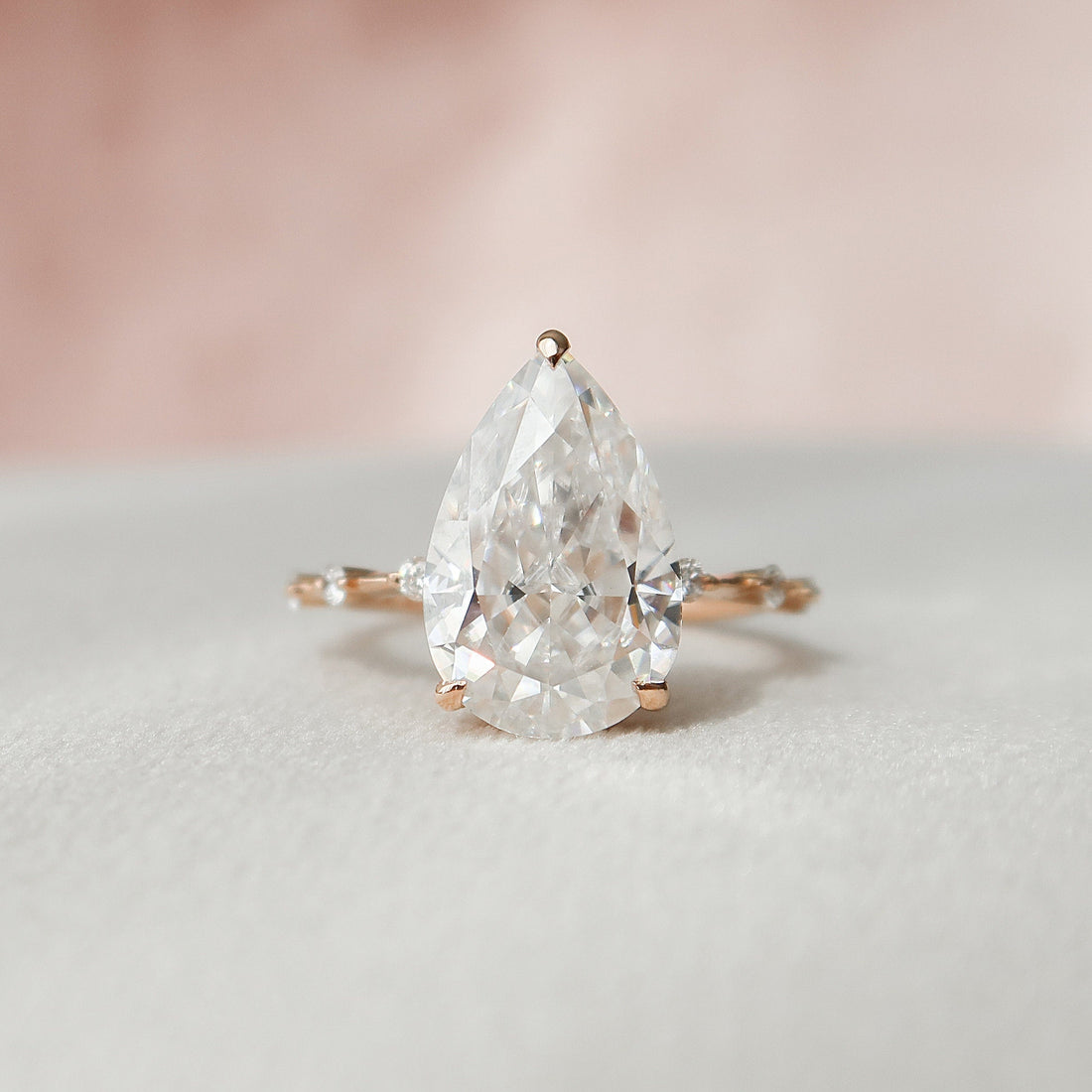 4.0CT Pear Moissanite Hidden Halo Dainty Style Engagement Ring