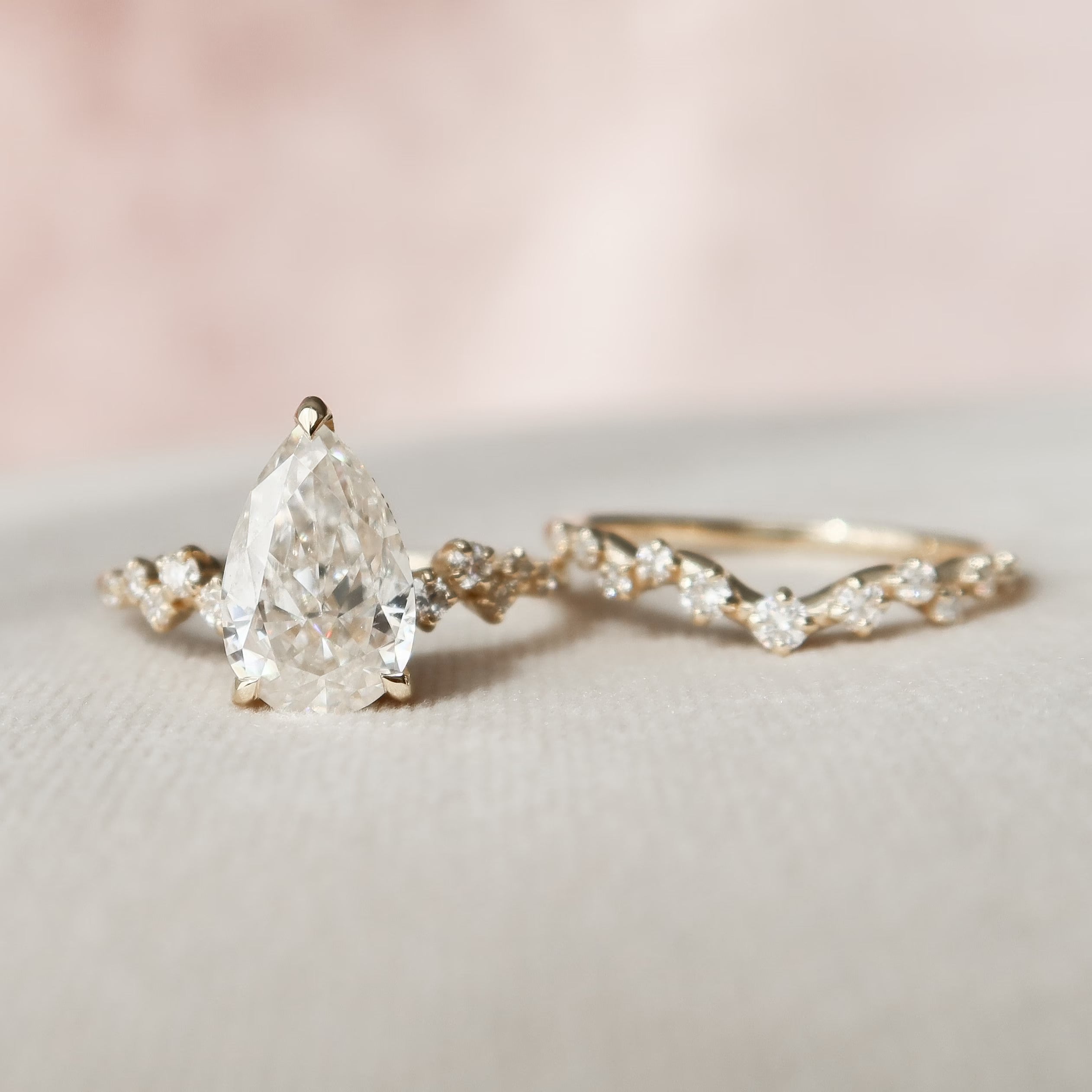 2.0CT Pear Cut Moissanite Hidden Halo Bridal Ring Set