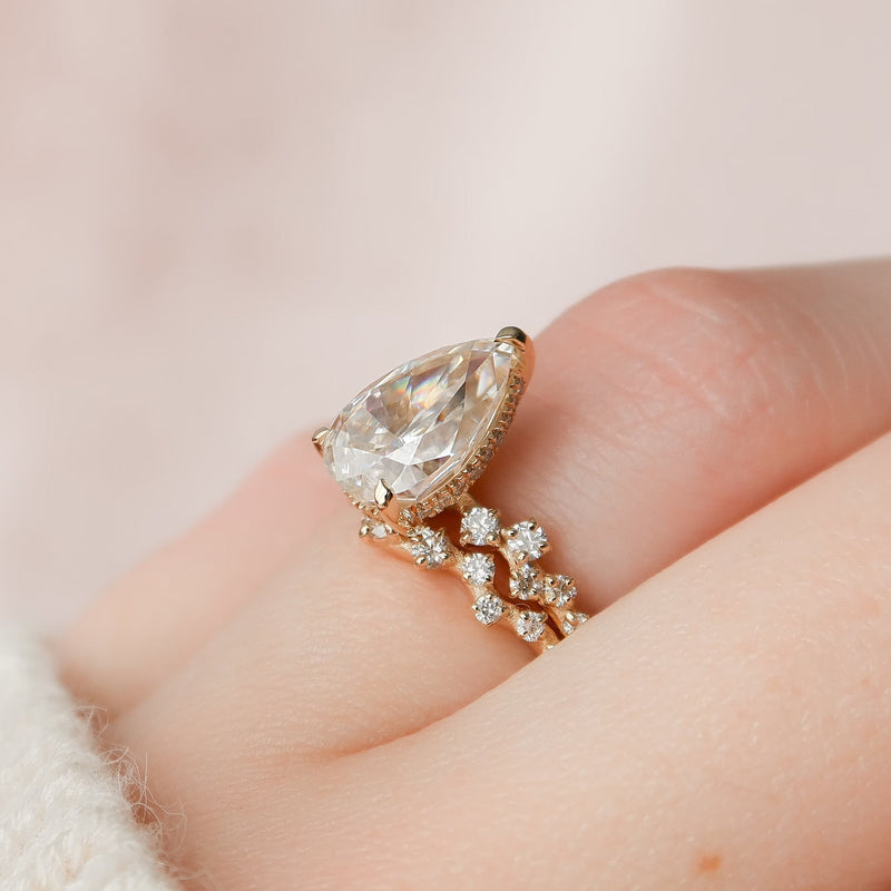 2.0CT Pear Cut Moissanite Hidden Halo Bridal Ring Set