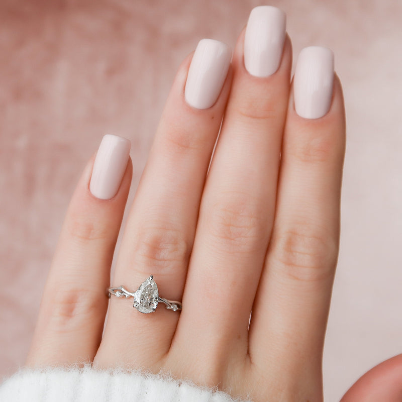 1.0CT Pear Cut Nature Inspired Moissanite Diamond Engagement Ring