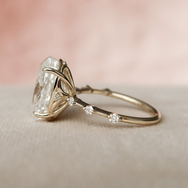 4.50CT Oval Moissanite Solitaire Dainty Style Diamond Engagement Ring