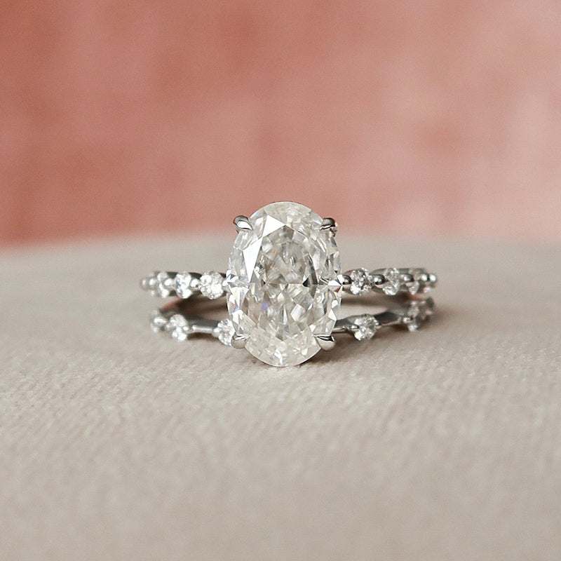 2.5CT Oval Cut Moissanite Dainty Style Bridal Ring Set