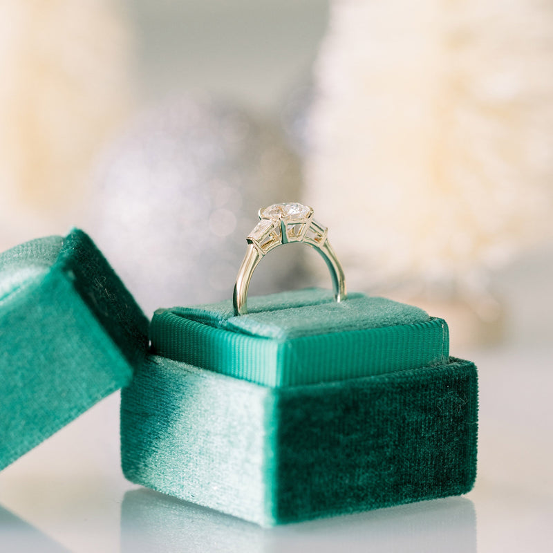 2.0CT Round Brilliant Cut Moissanite 3 Stones Engagement Ring