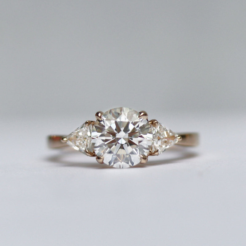2.0CT Round Moissanite 3 Stones Engagement Ring